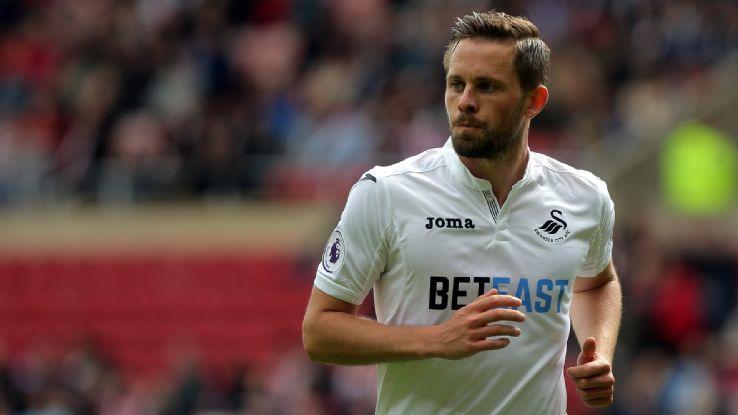 TA：曼城冬窗大概率召回埃切韦里，不排除留队的可能性（TA：曼城冬窗极有可能召回埃切韦里，但仍不排除留队）