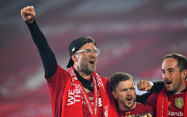 Shams：保罗对教练组越来越直言不讳，泰伦·卢认为他越界了