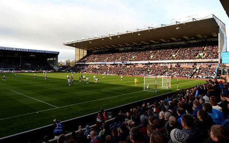 小孔塞桑：我和C罗聊过，他说我在伟大的俱乐部效力（小孔塞桑：曾与C罗交流，他称我效力于一家伟大俱乐部）