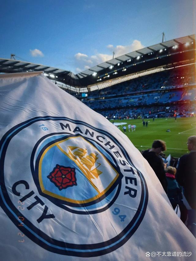 记者：曼城愿意冬窗外租18岁前锋桑加雷，安德莱赫特等队有意（曝曼城愿在冬窗外租18岁锋线新星桑加雷，安德莱赫特等队有意引进）