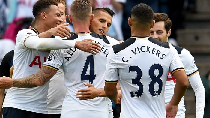 小克鲁伊夫：父亲对团队工作人员很温柔，对管理层则非常强硬（小克鲁伊夫：父亲对团队成员温和，对管理层毫不妥协）