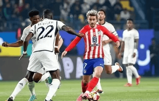 法兰克福后卫：巴萨的比赛风格非常大胆，你会欣赏他们的水平（法兰克福后卫称赞巴萨：打法大胆，水平令人称道）