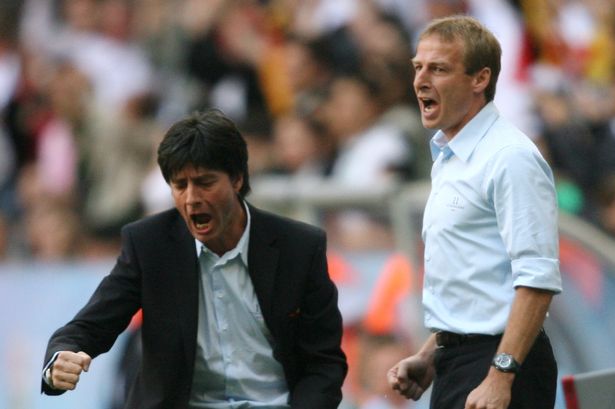 击败奥斯梅恩&萨拉赫！官方：阿什拉夫当选25年非洲足球先生（官方确认：阿什拉夫力压奥斯梅恩与萨拉赫，荣膺25年非洲足球先生）